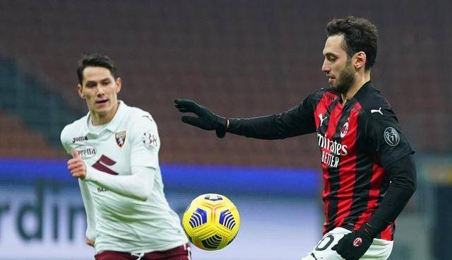  都灵门将神勇发挥，多次扑救保住球队宝贵一分