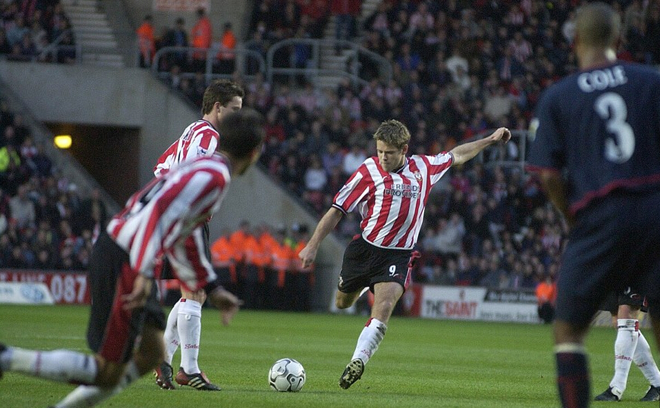 NG28- 纽卡斯尔联五球大胜伯恩茅斯，伊萨克独造三球闪耀全场  