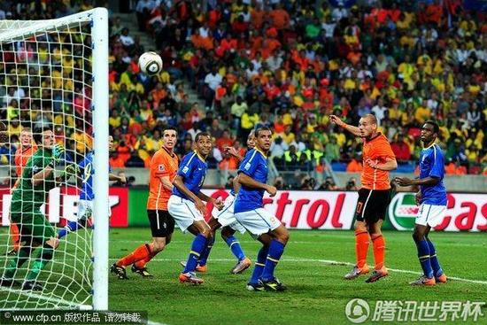  美因茨定位球战术奏效，连续三场头球制胜  