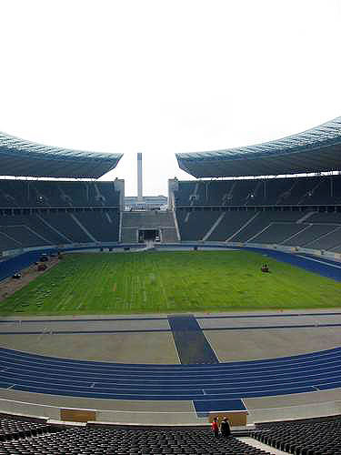 NG28模拟器- 柏林赫塔，市政厅介入，球场改建方案通过表决  